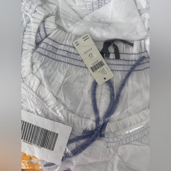 Nwt puffed sleeve tie front embroidered blouse anthro - Picture 10 of 10